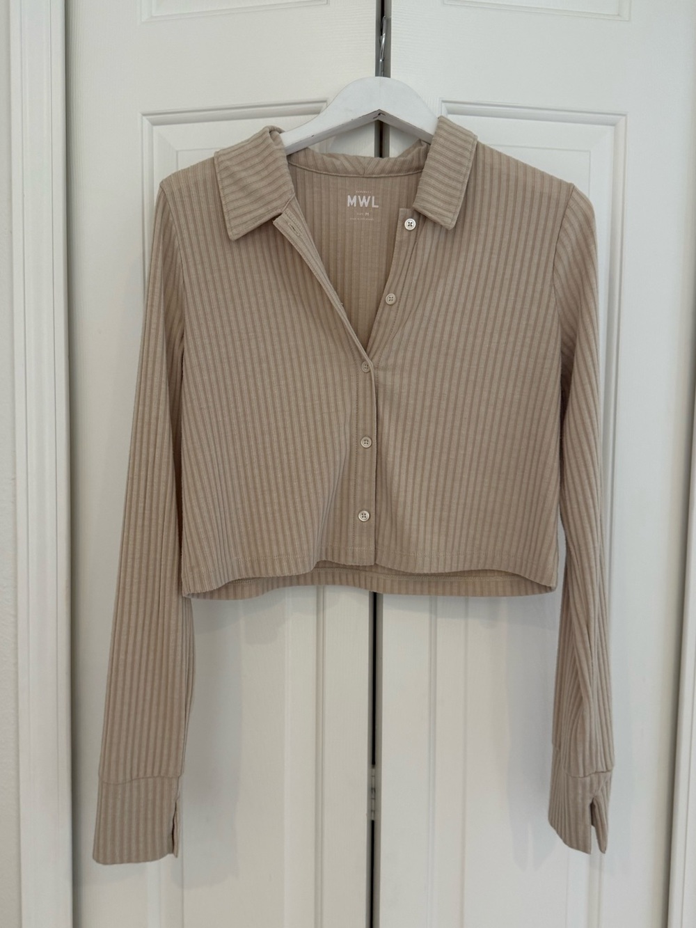 Madewell Ribbed Cropped Button-Front Shirt in Taupe